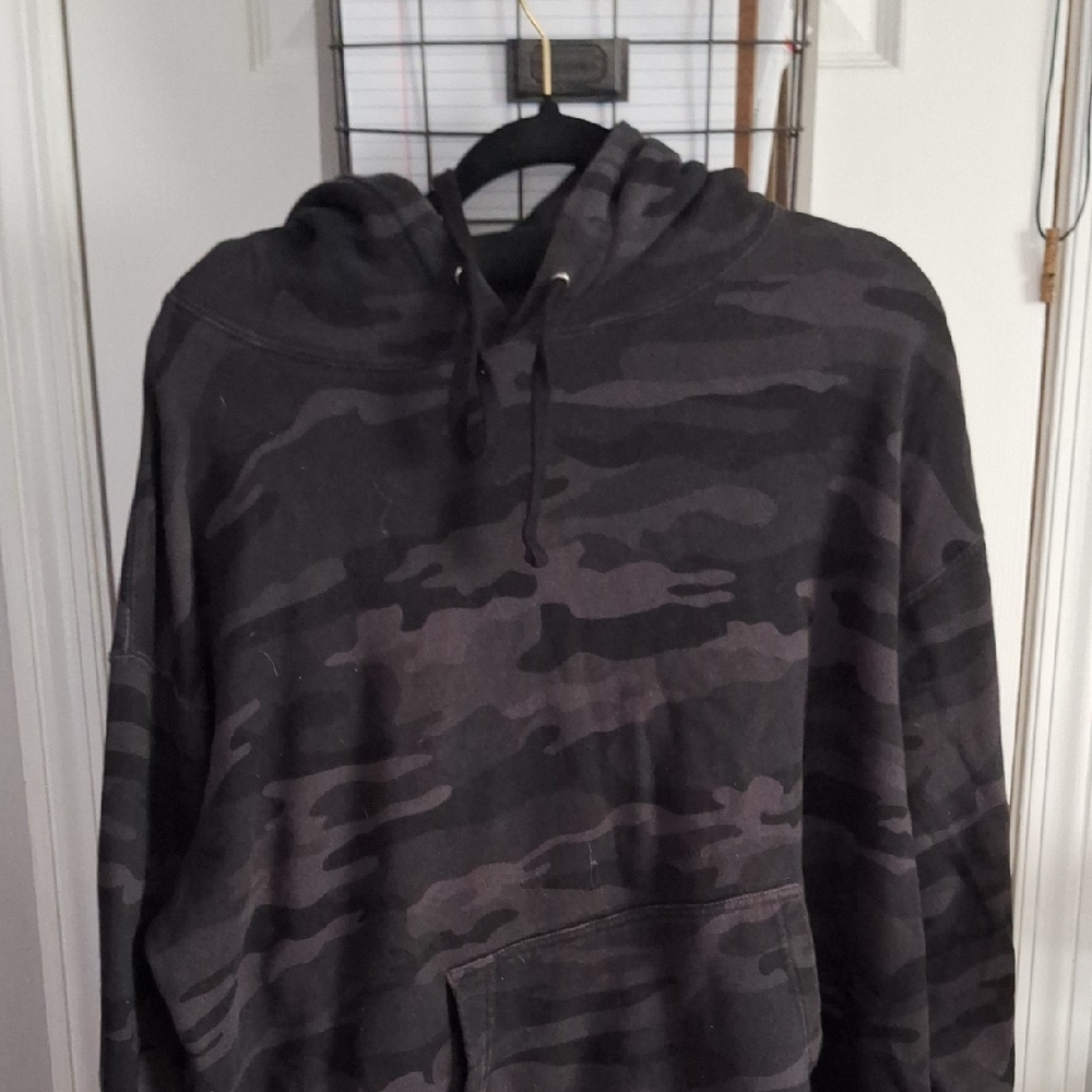 Men's Black Camo Pullover Hoodie